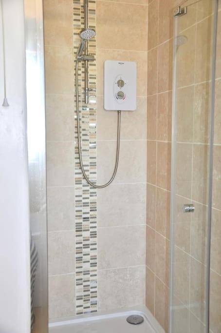 Stunning Annexe 1 Luxury Bedroom, Eating Area & Bathroom Only! Truro Luaran gambar